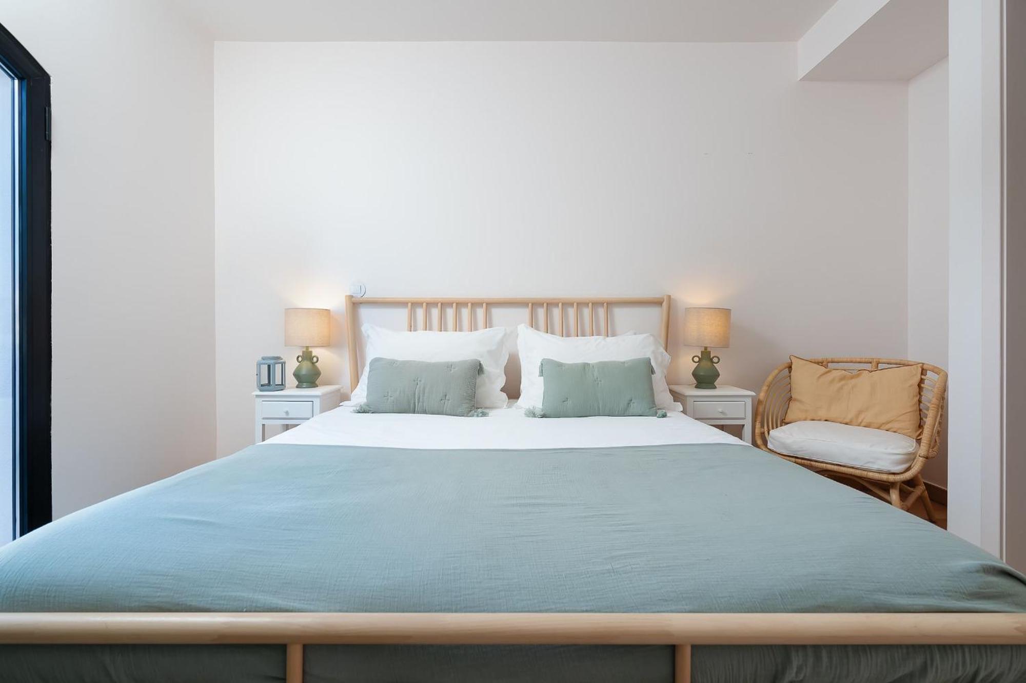 Vila Ramalhete W/ 3 Bdr & Balcony By Lovelystay アルチュラ エクステリア 写真