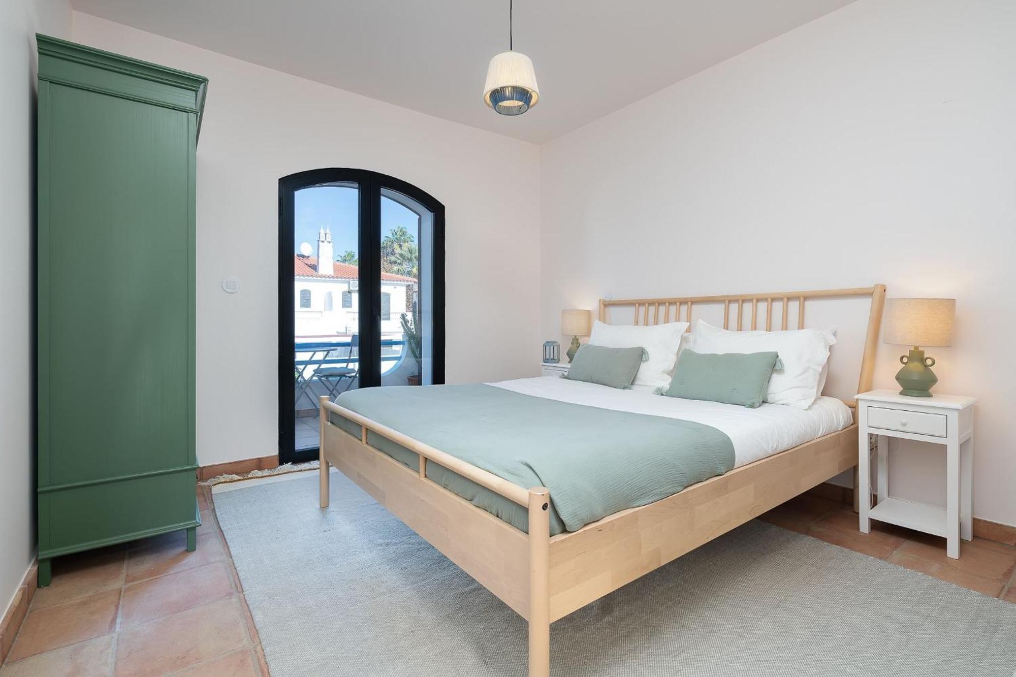 Vila Ramalhete W/ 3 Bdr & Balcony By Lovelystay アルチュラ エクステリア 写真
