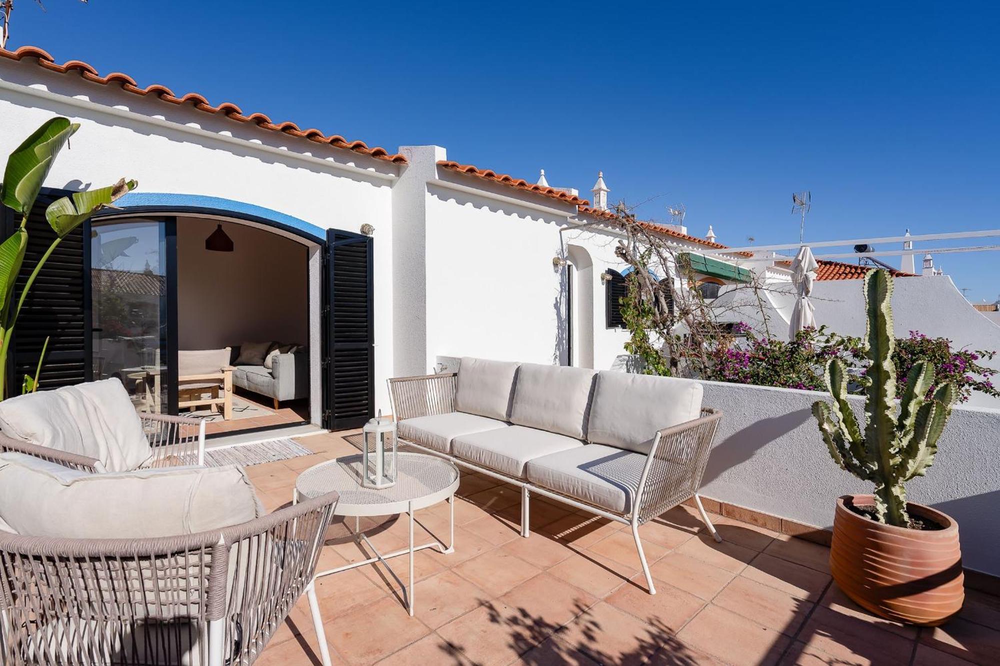Vila Ramalhete W/ 3 Bdr & Balcony By Lovelystay アルチュラ エクステリア 写真