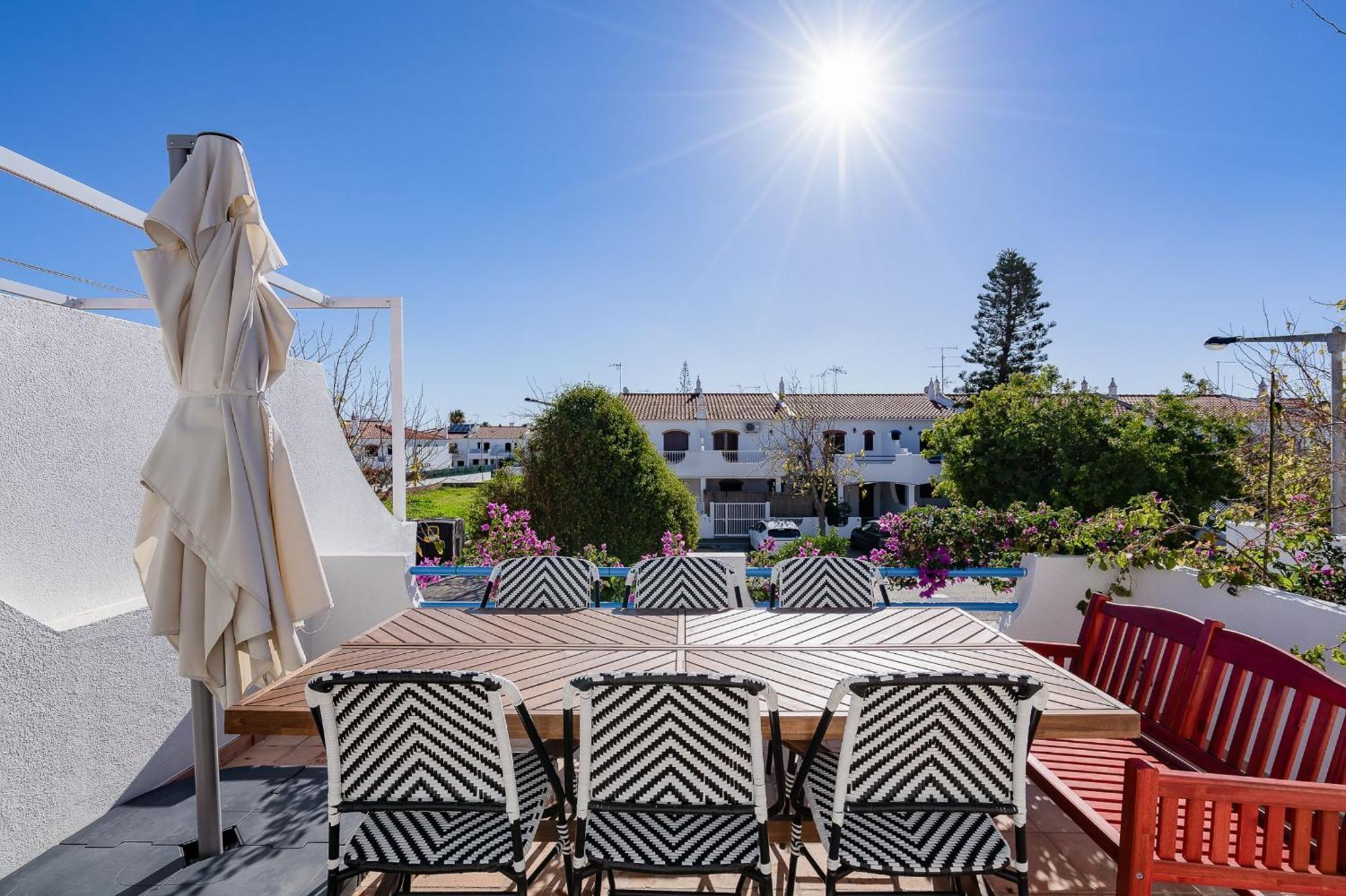 Vila Ramalhete W/ 3 Bdr & Balcony By Lovelystay アルチュラ エクステリア 写真